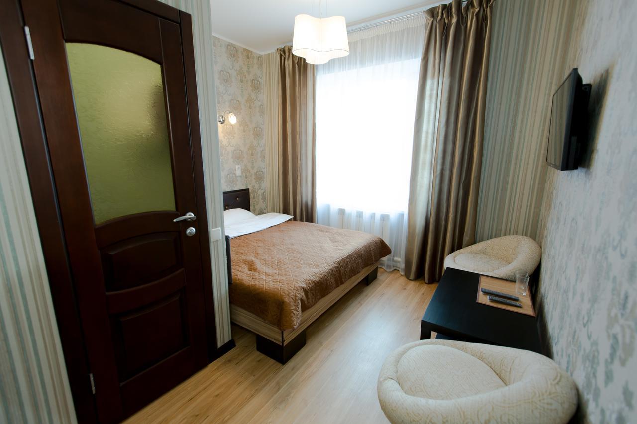 Hotel Hizhina Petropavl Exteriör bild