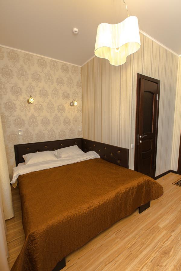 Hotel Hizhina Petropavl Exteriör bild